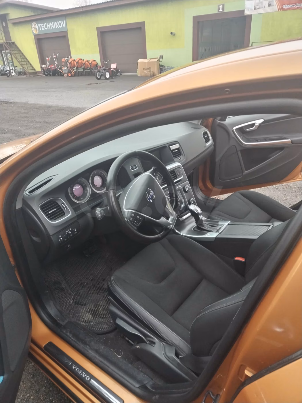 Volvo S60 фото 9