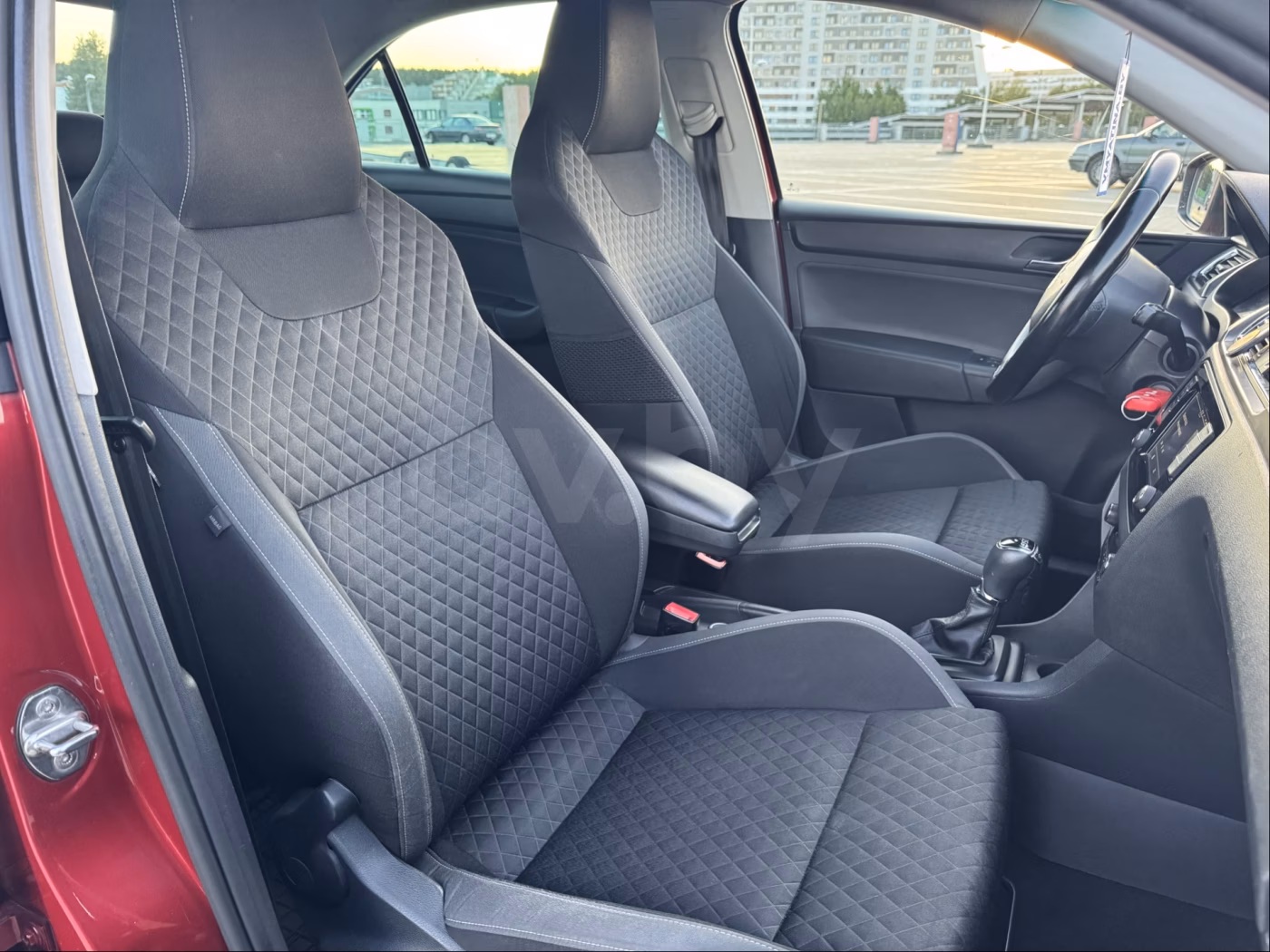 Skoda Rapid фото 9