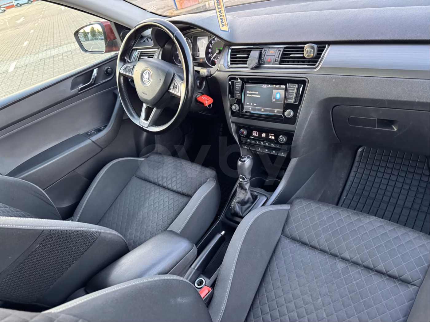 Skoda Rapid фото 8