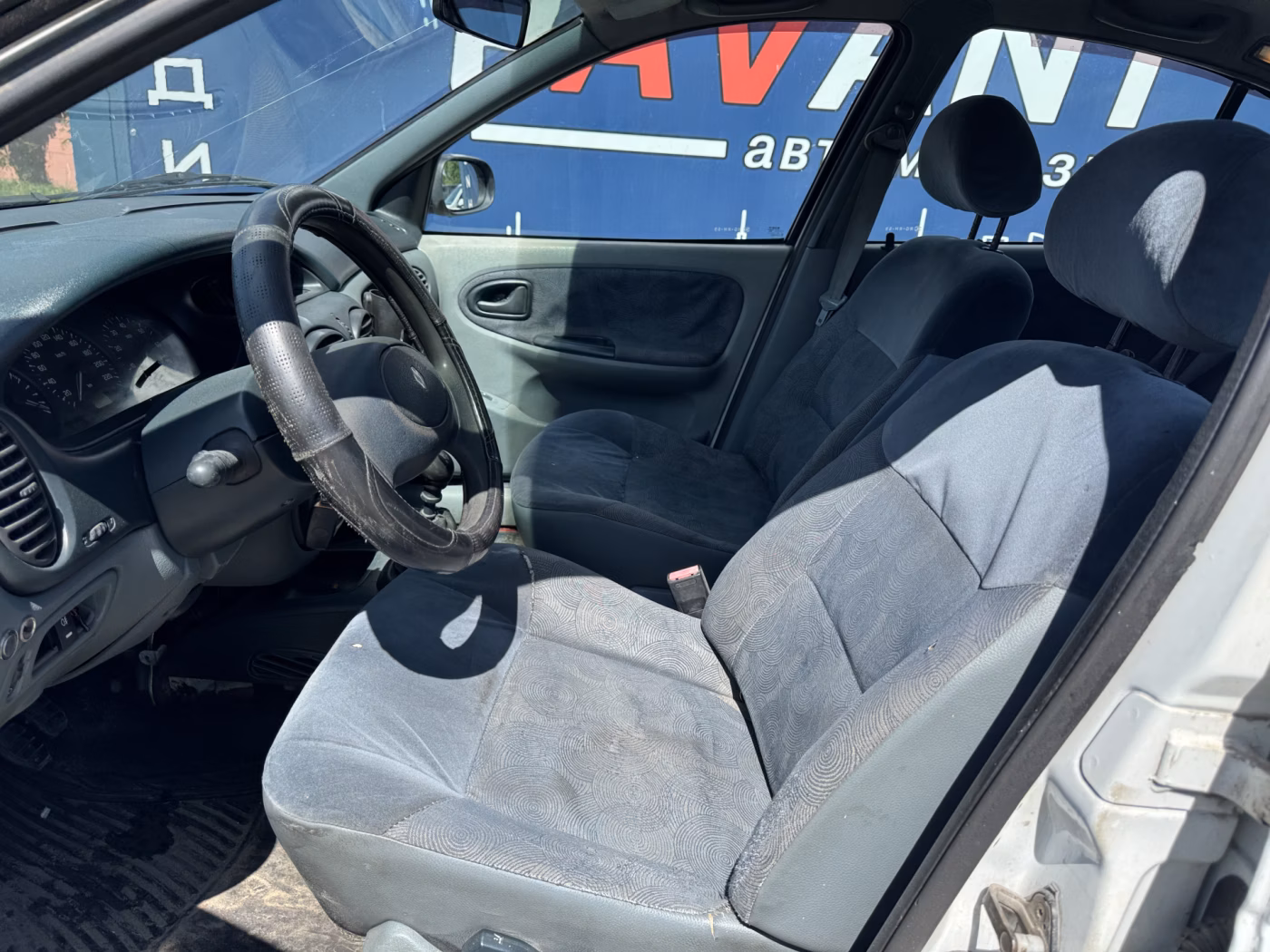Renault Megane фото 10