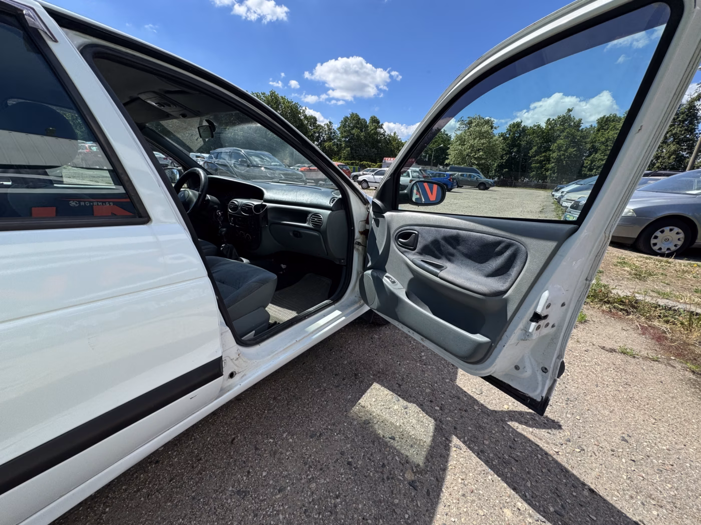 Renault Megane фото 17