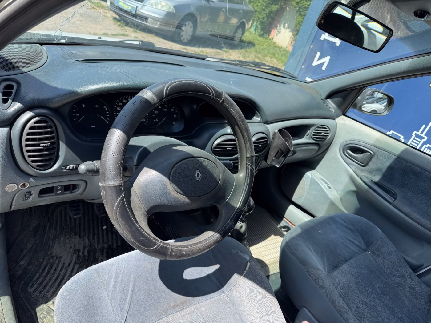 Renault Megane фото 11