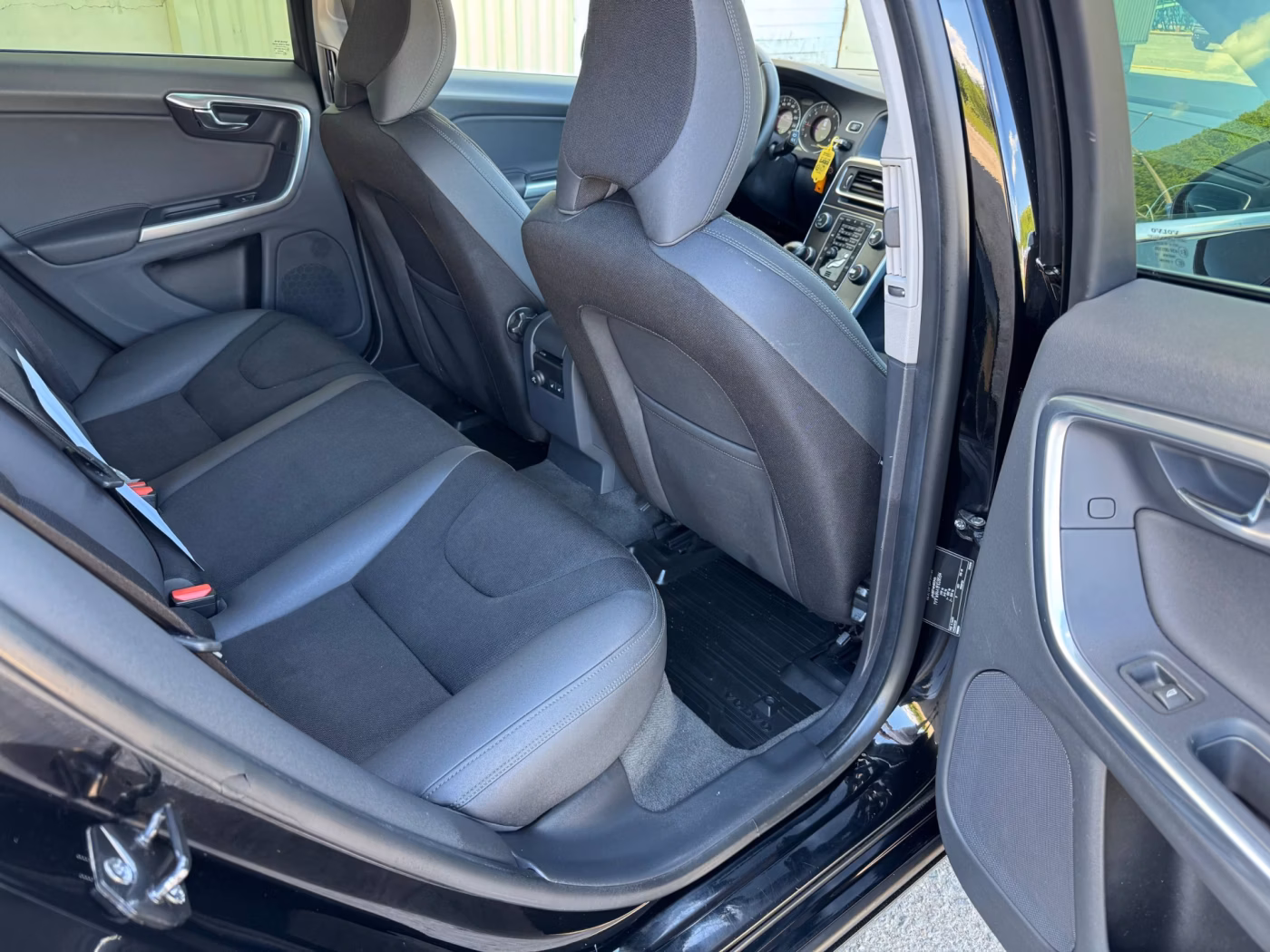 Volvo V60 фото 13