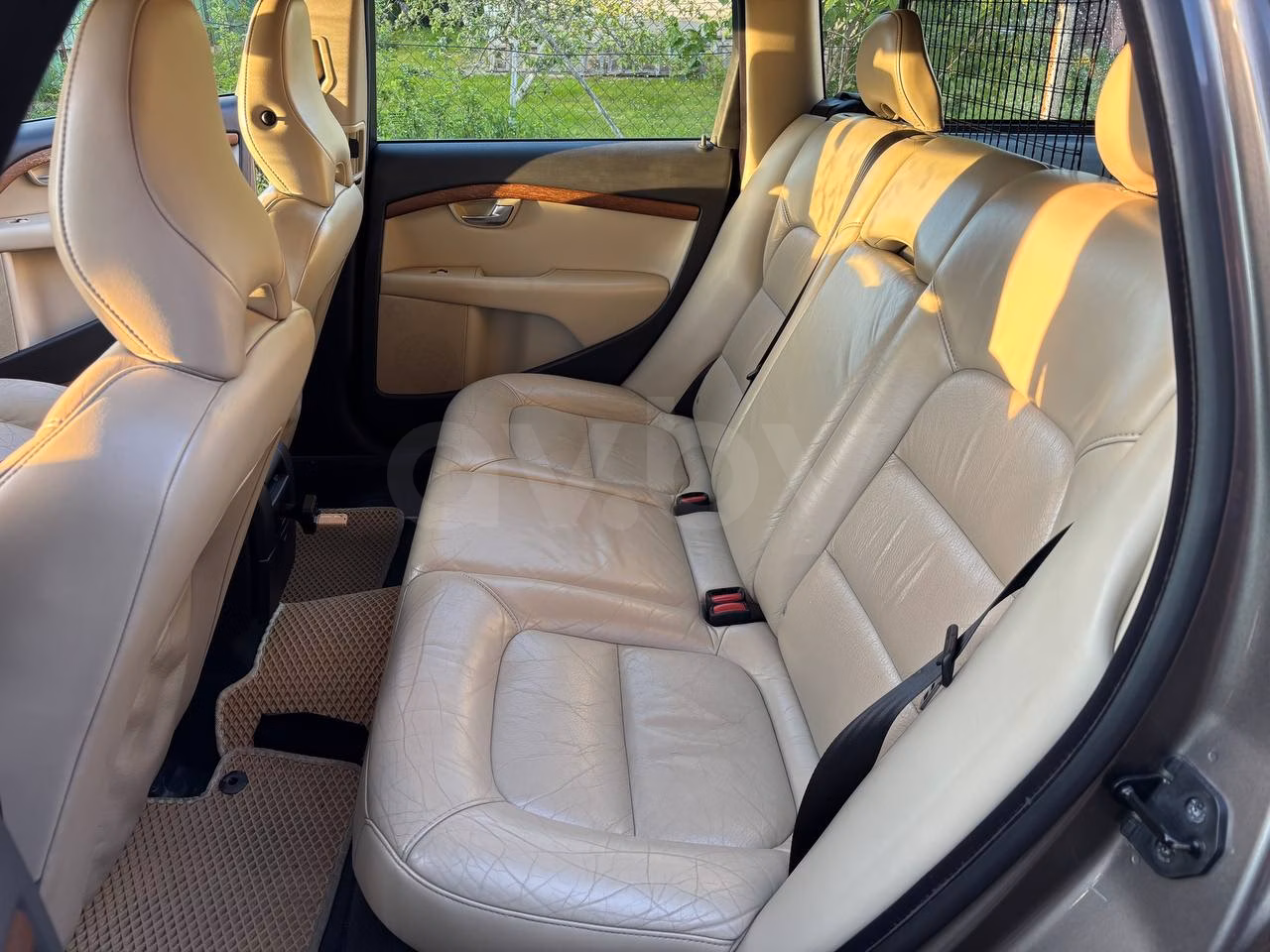Volvo V70 фото 9