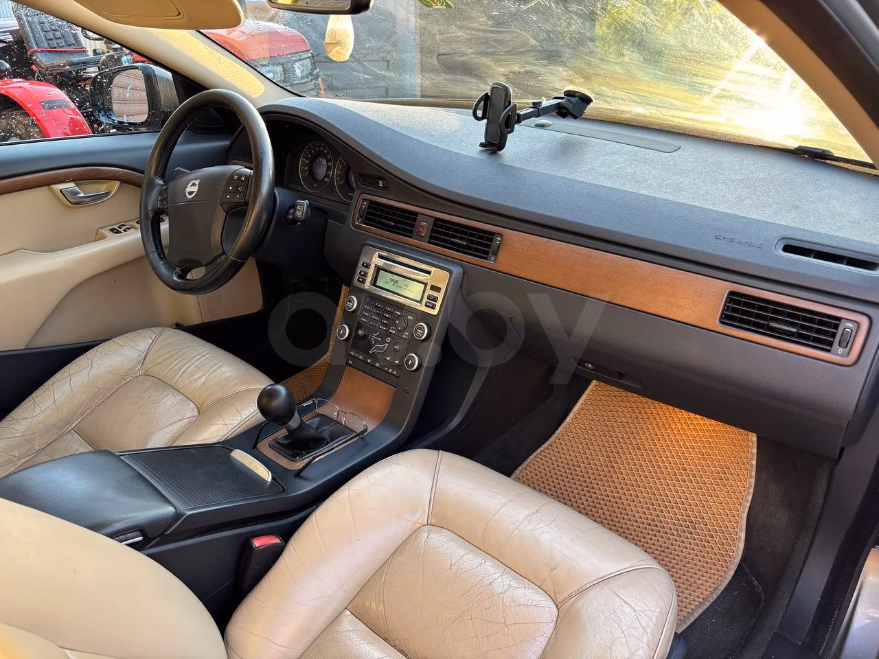 Volvo V70 фото 7
