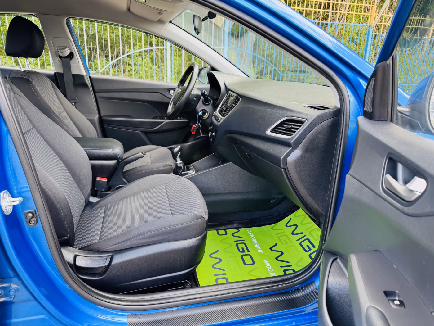 Hyundai Accent фото 8