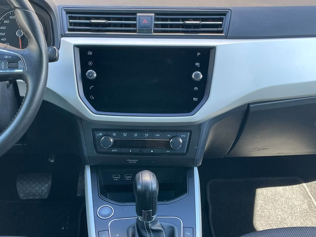 SEAT Arona фото 20