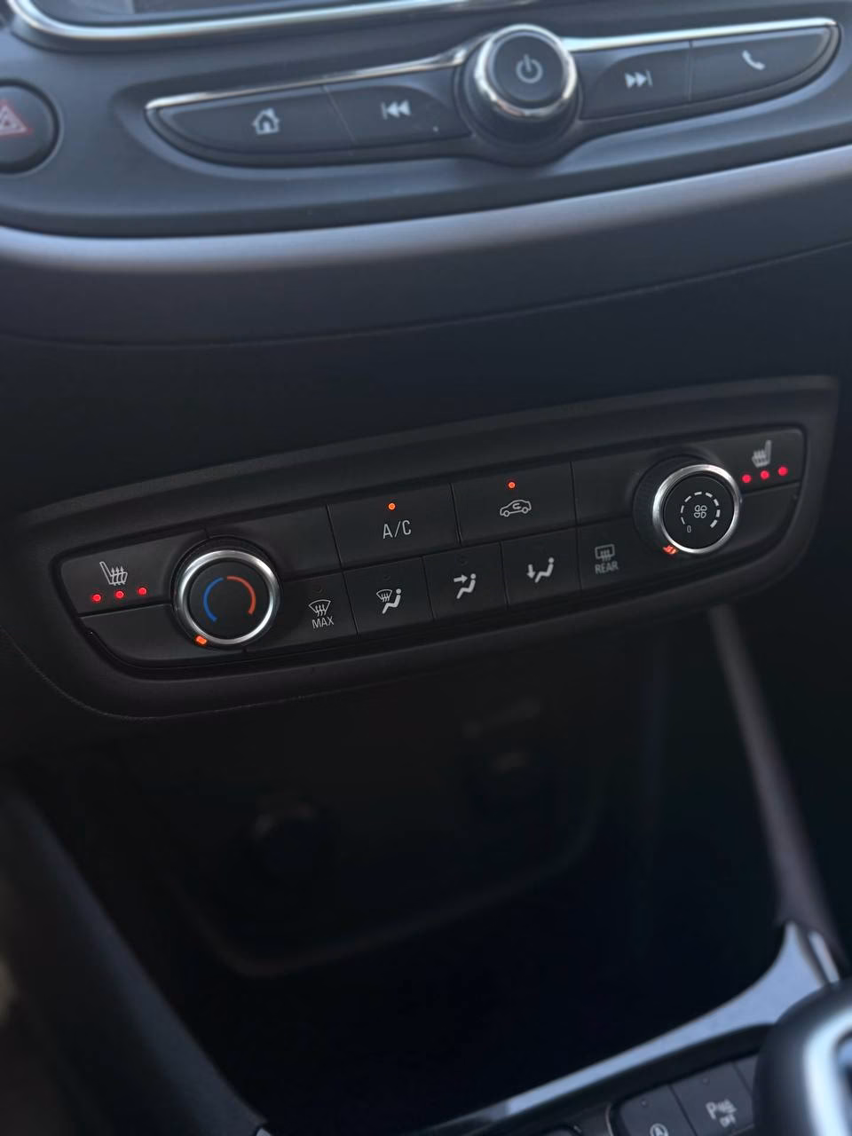 Opel Crossland X фото 26