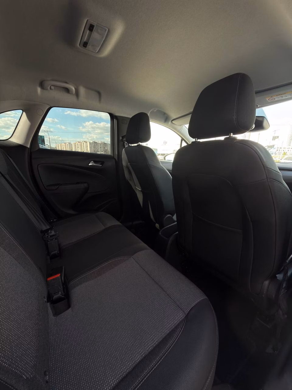 Opel Crossland X фото 16