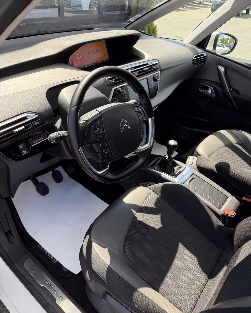Citroen C4 Grand Picasso фото 12