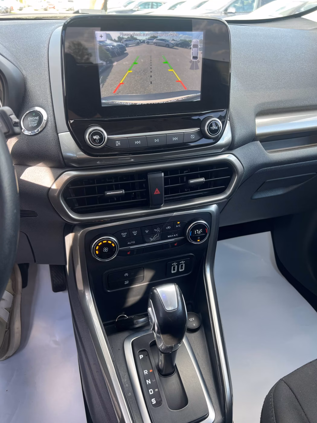 Ford EcoSport фото 14
