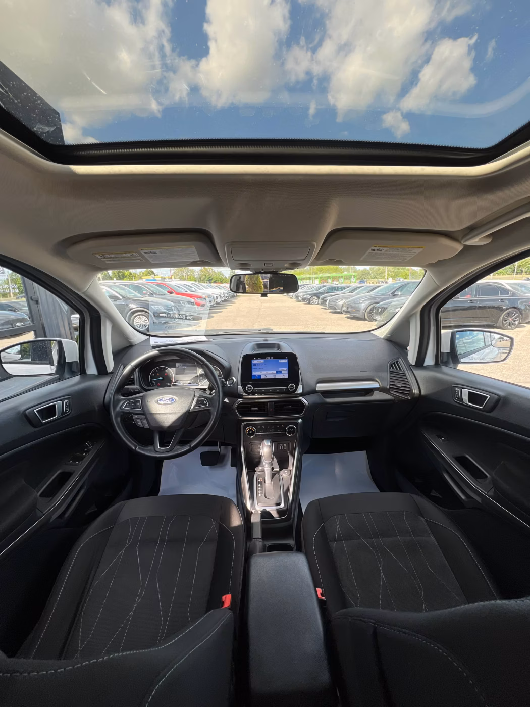 Ford EcoSport фото 16