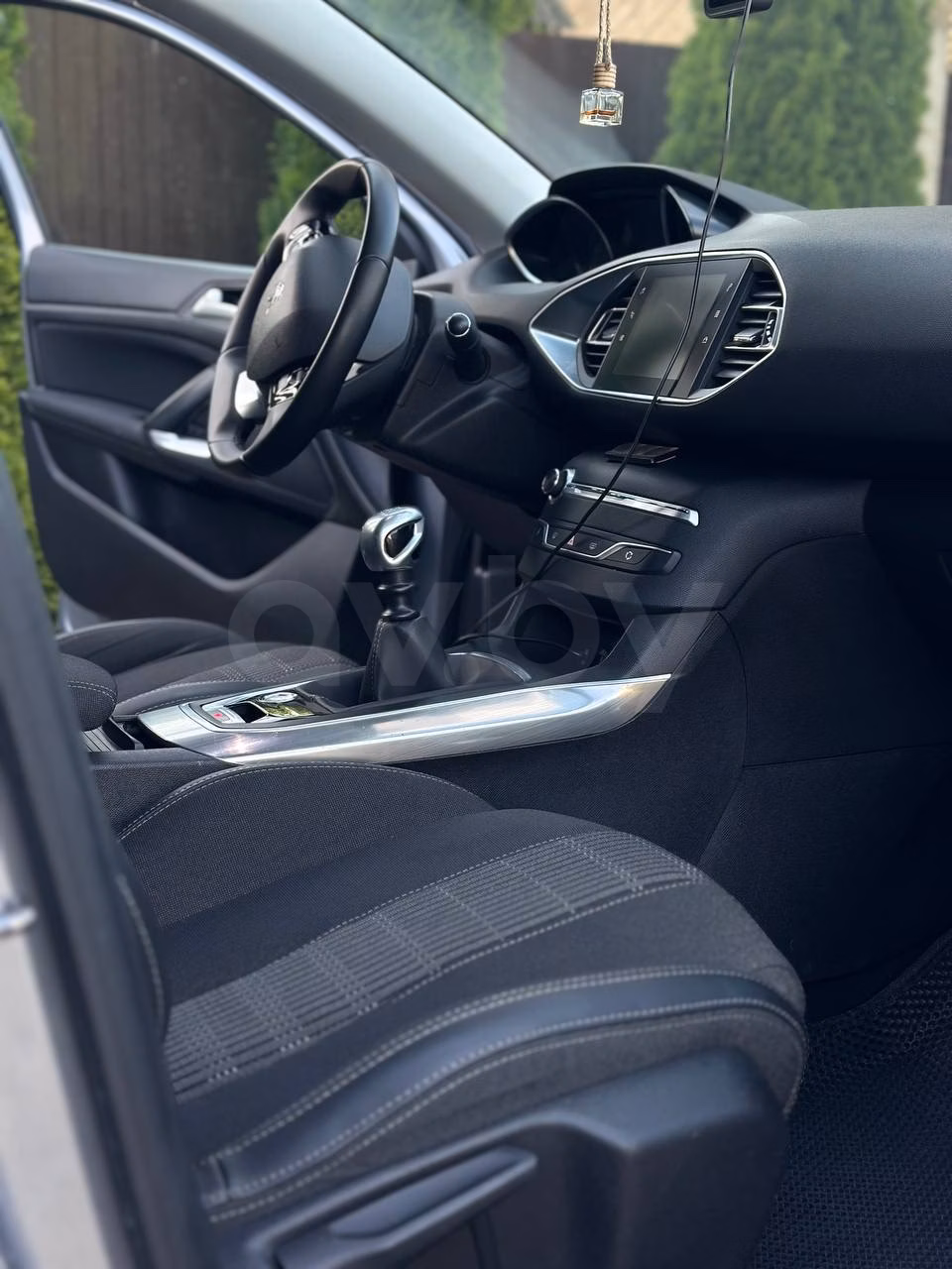 Peugeot 308 фото 5