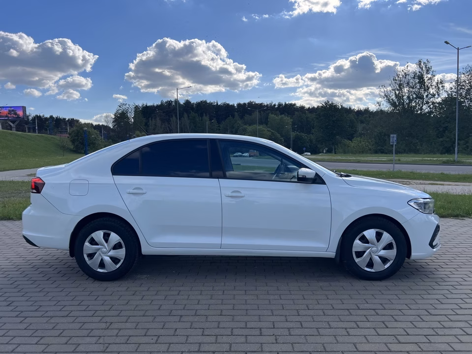 Volkswagen Polo Sedan фото 4