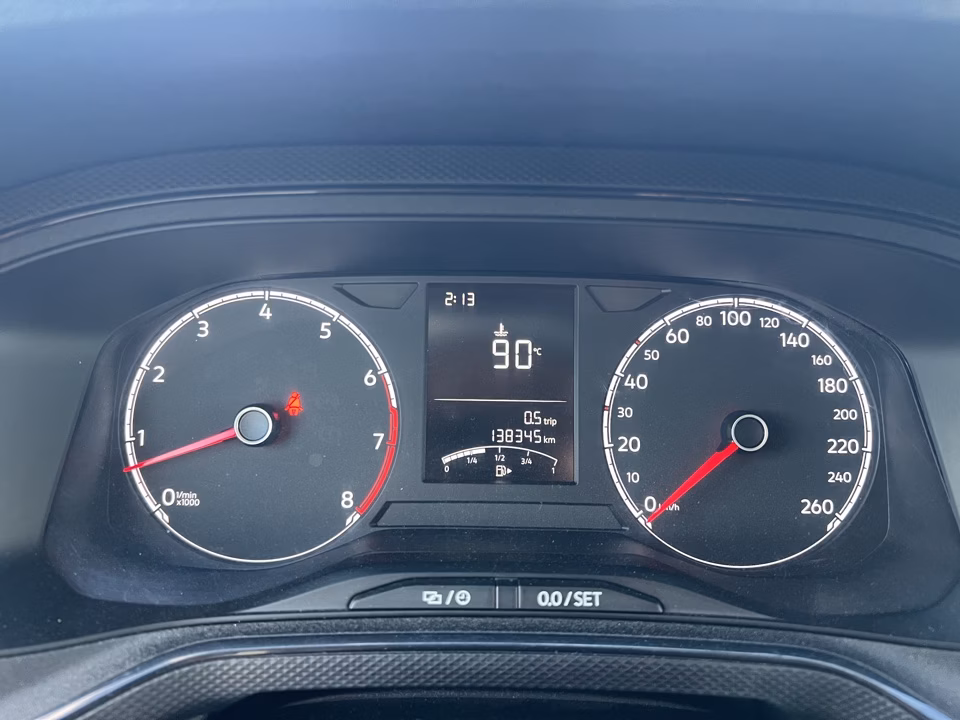 Volkswagen Polo Sedan фото 18