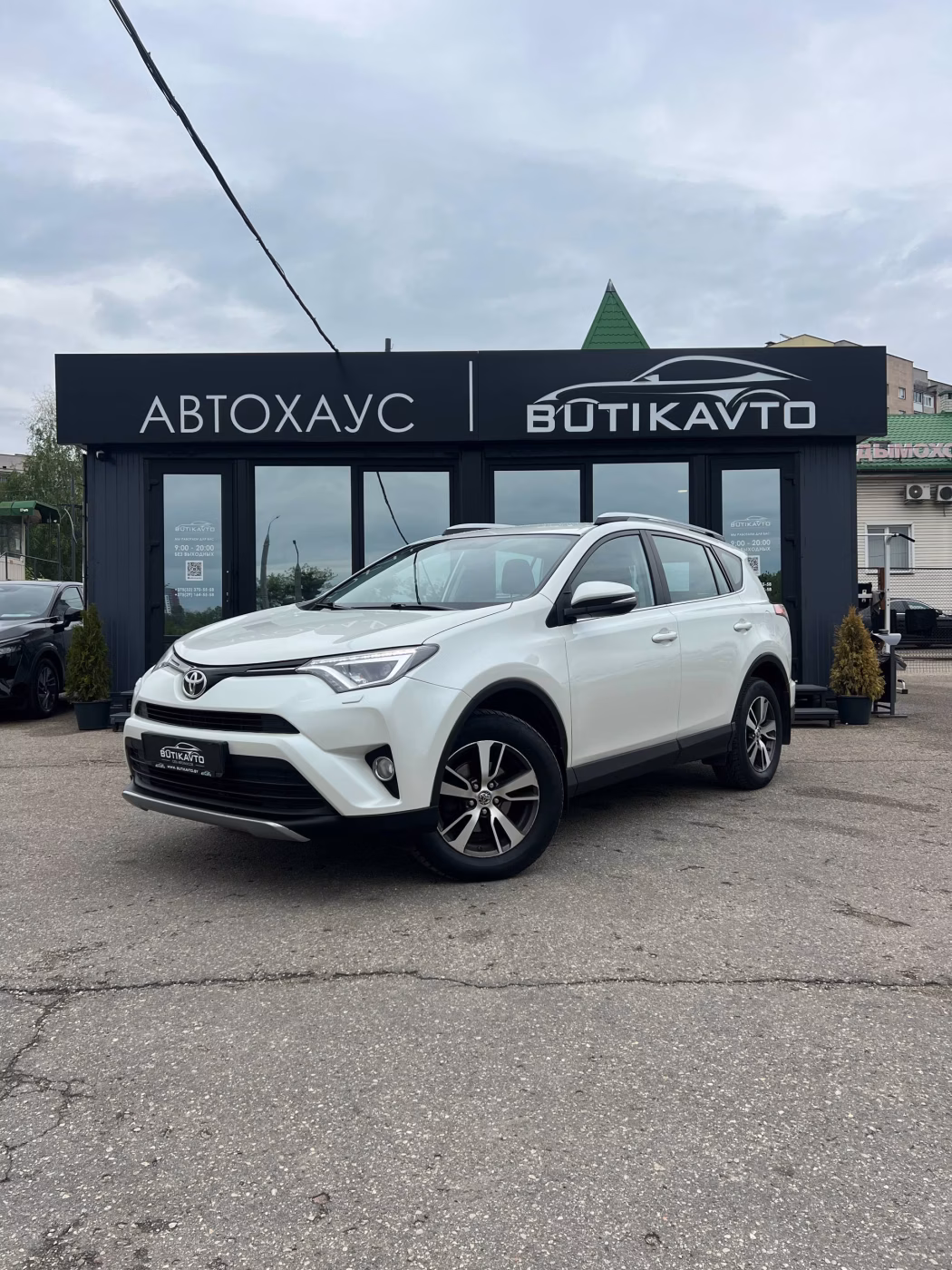Toyota RAV4 фото 3