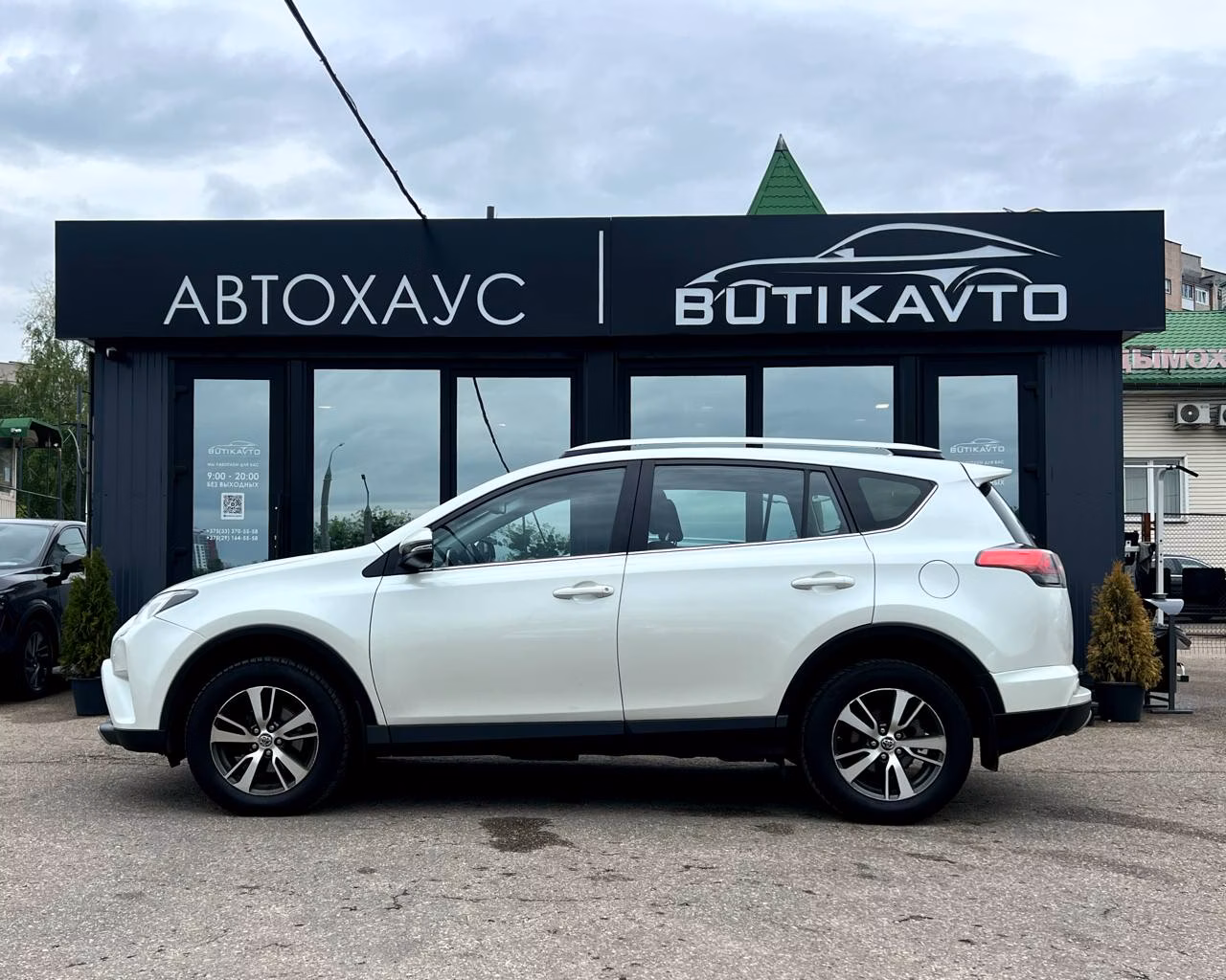 Toyota RAV4 фото 4
