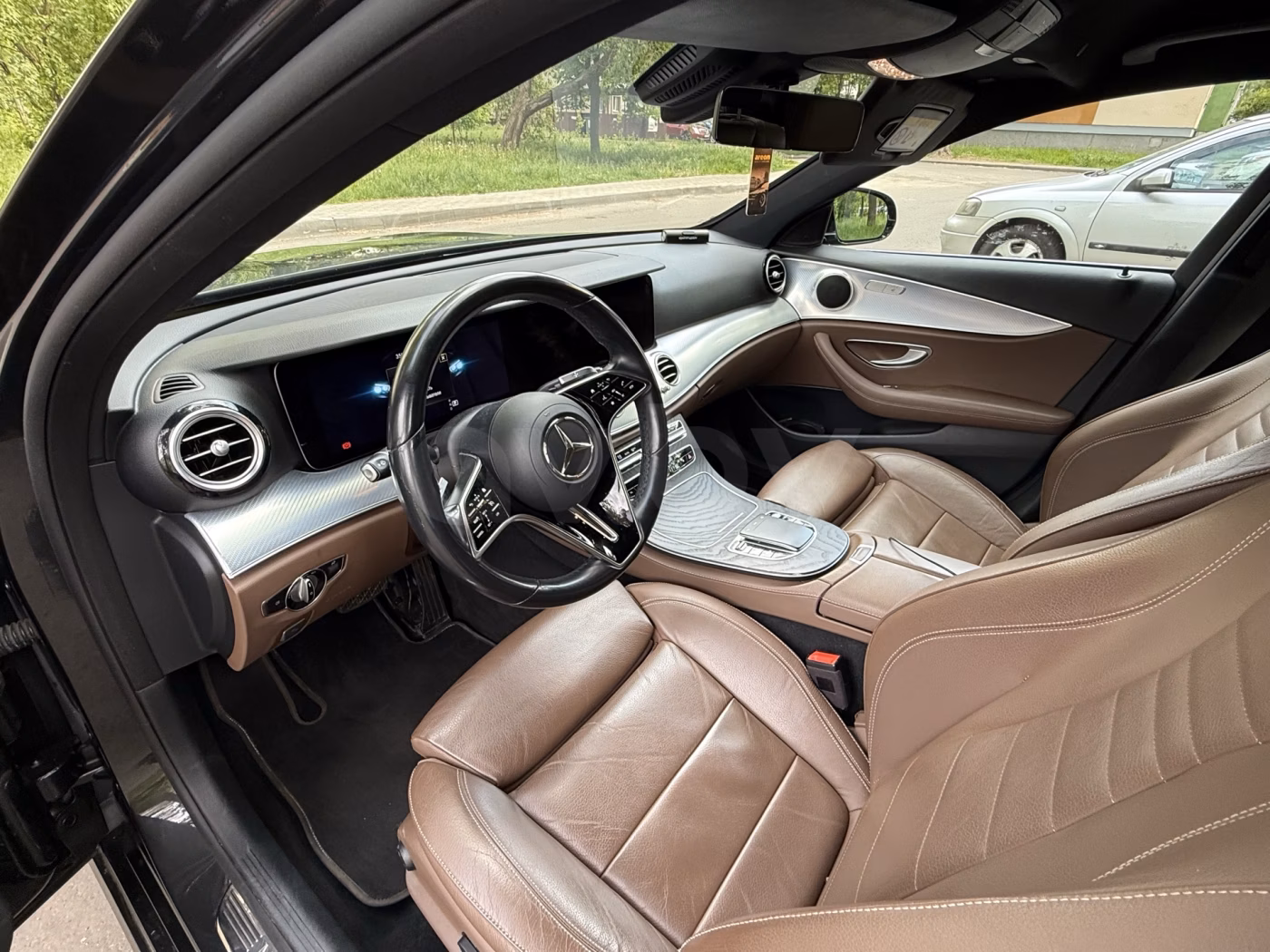 Mercedes-Benz E-Класс фото 8