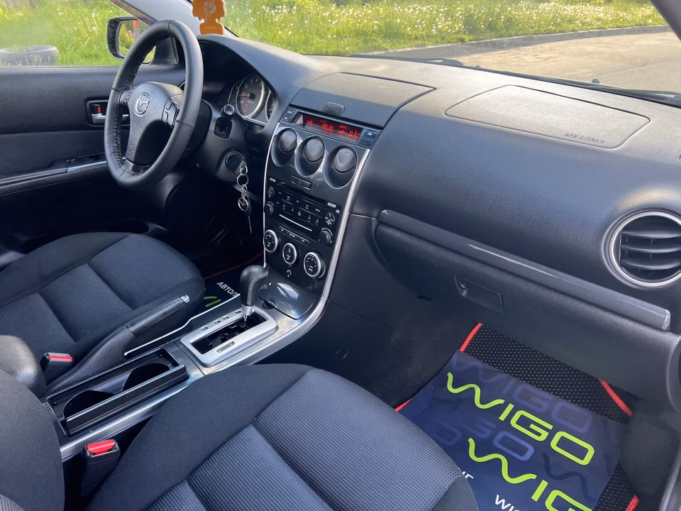Mazda 6 фото 10