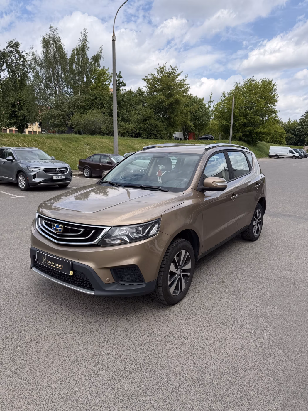 Geely Emgrand X7 фото 3