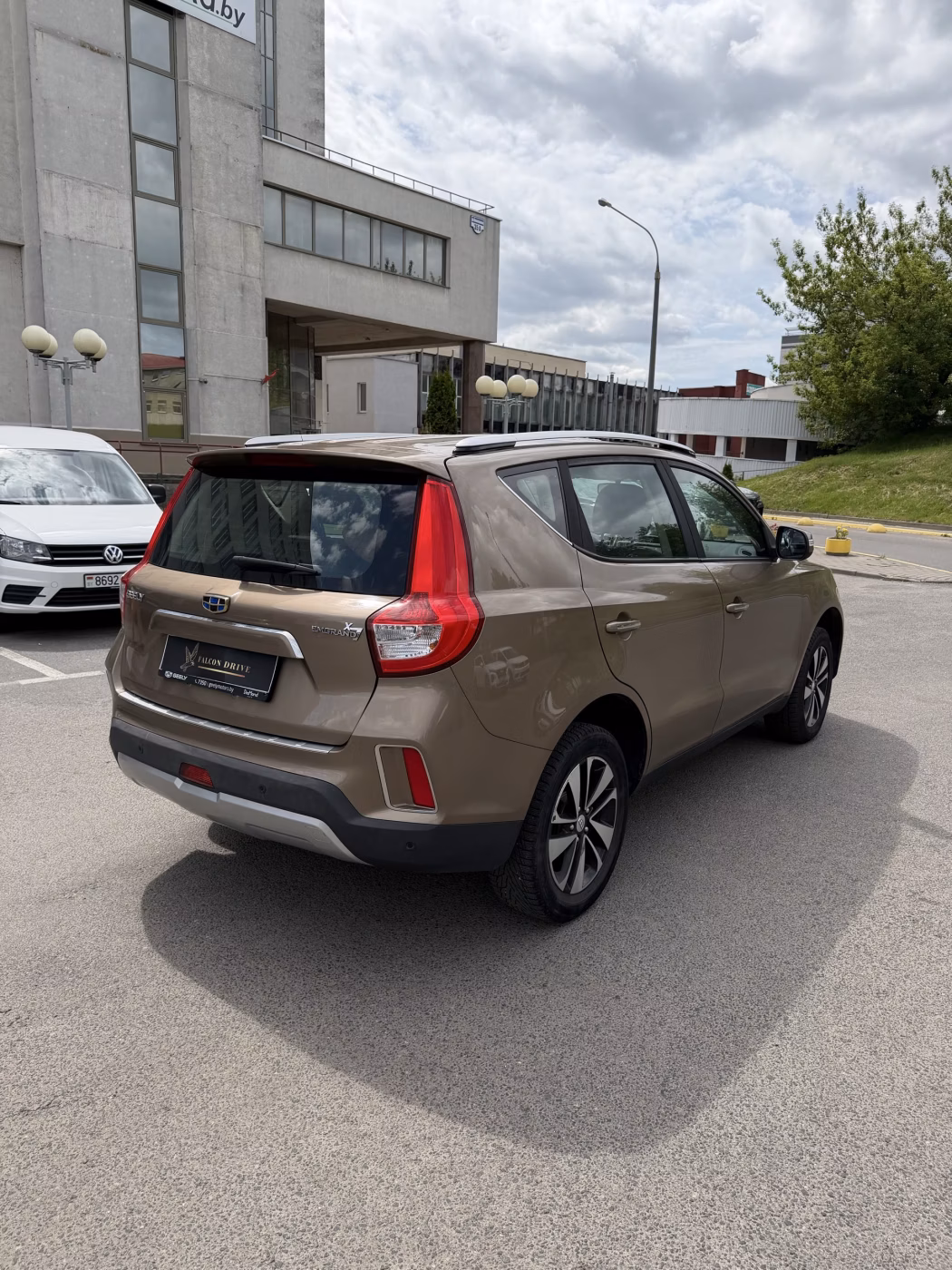 Geely Emgrand X7 фото 5