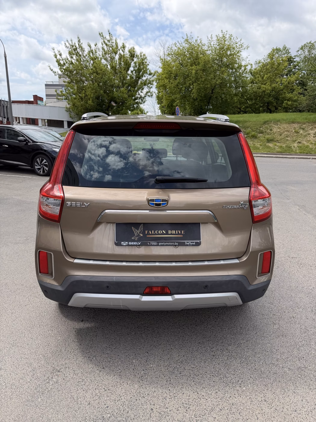 Geely Emgrand X7 фото 7