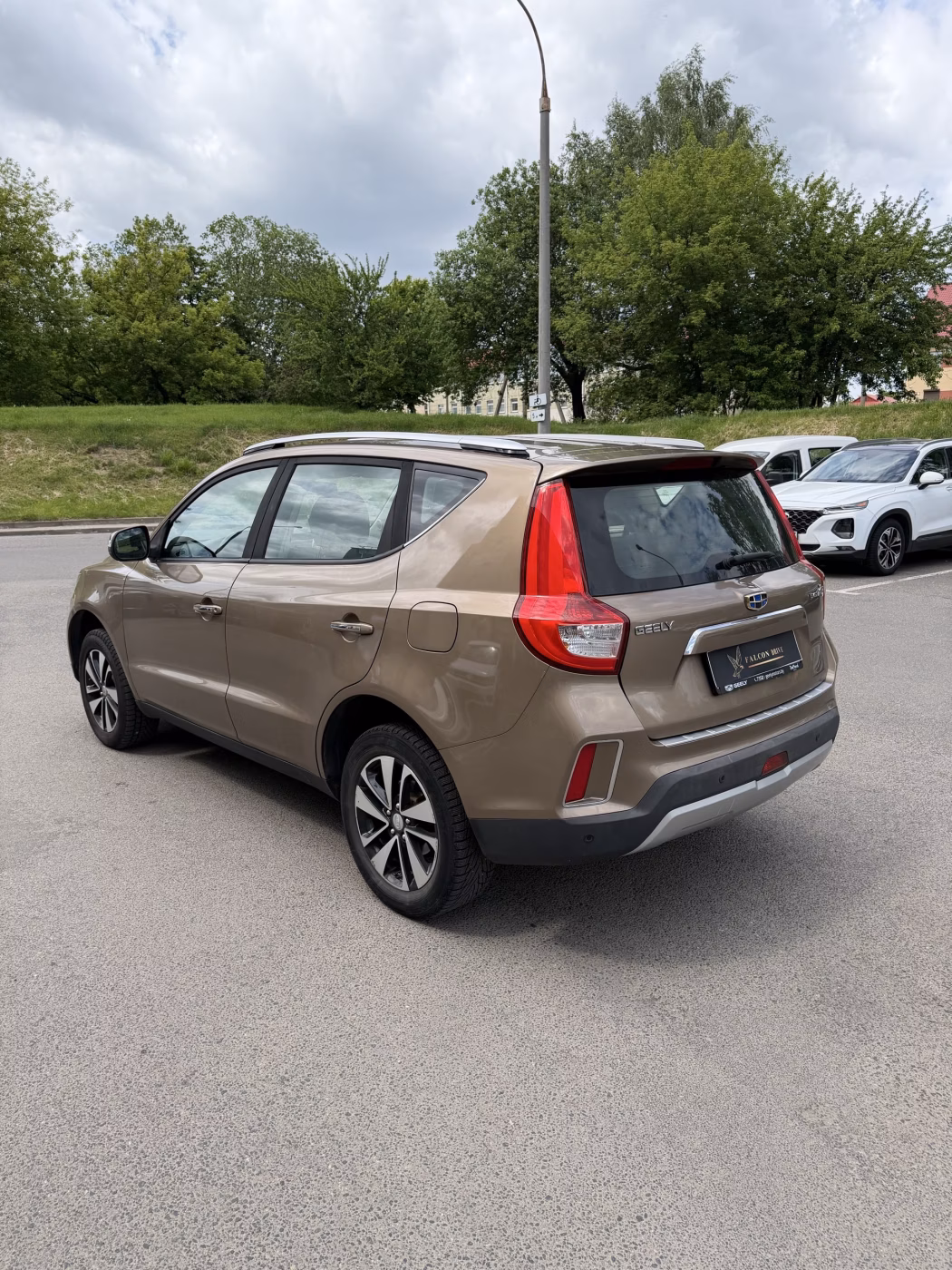Geely Emgrand X7 фото 8
