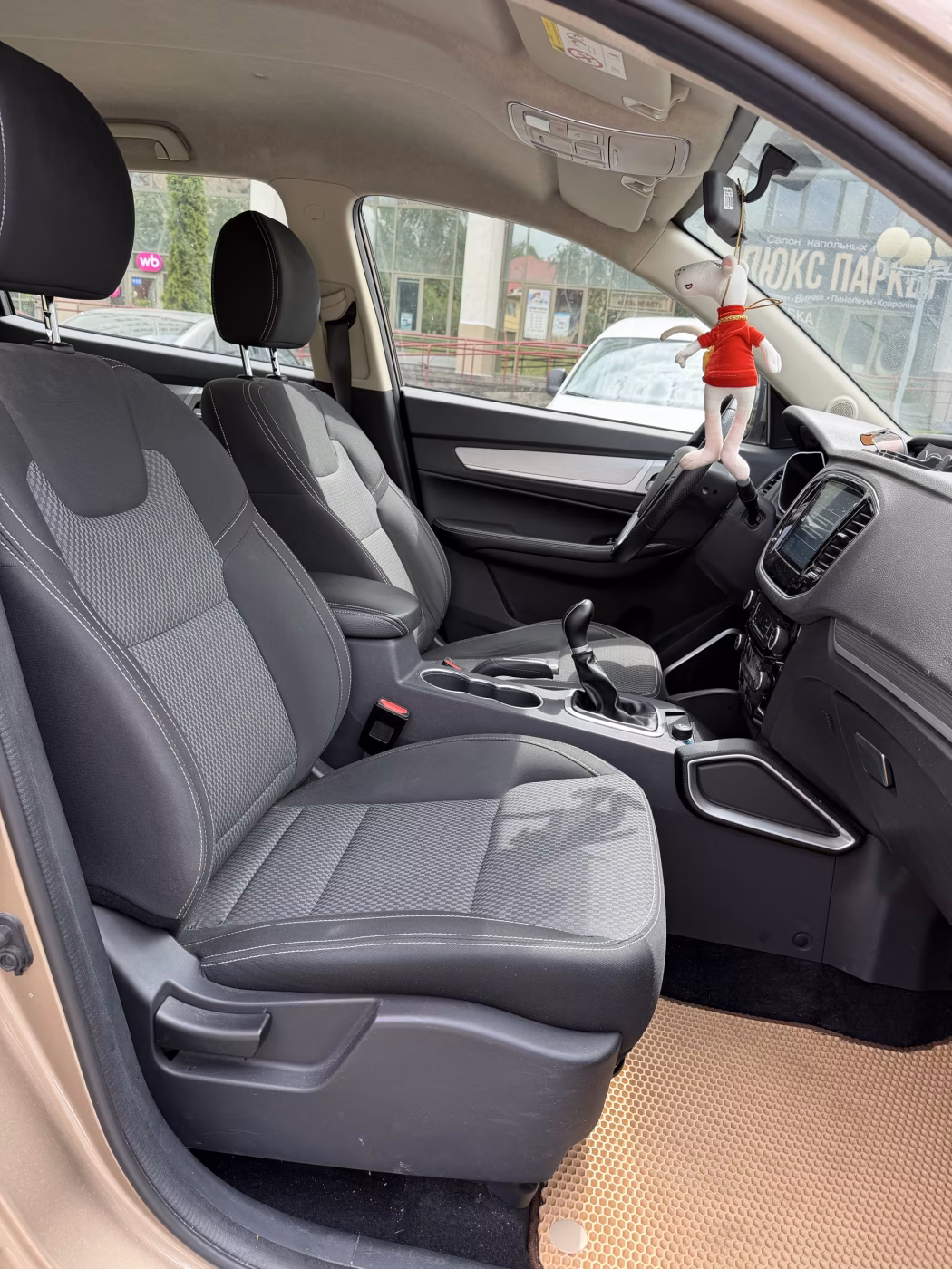 Geely Emgrand X7 фото 9