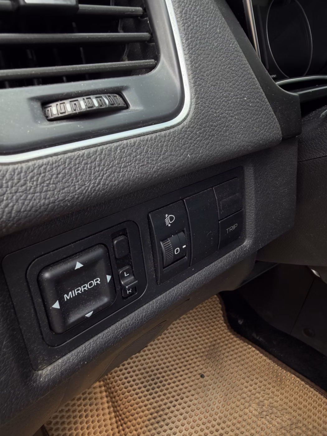 Geely Emgrand X7 фото 14