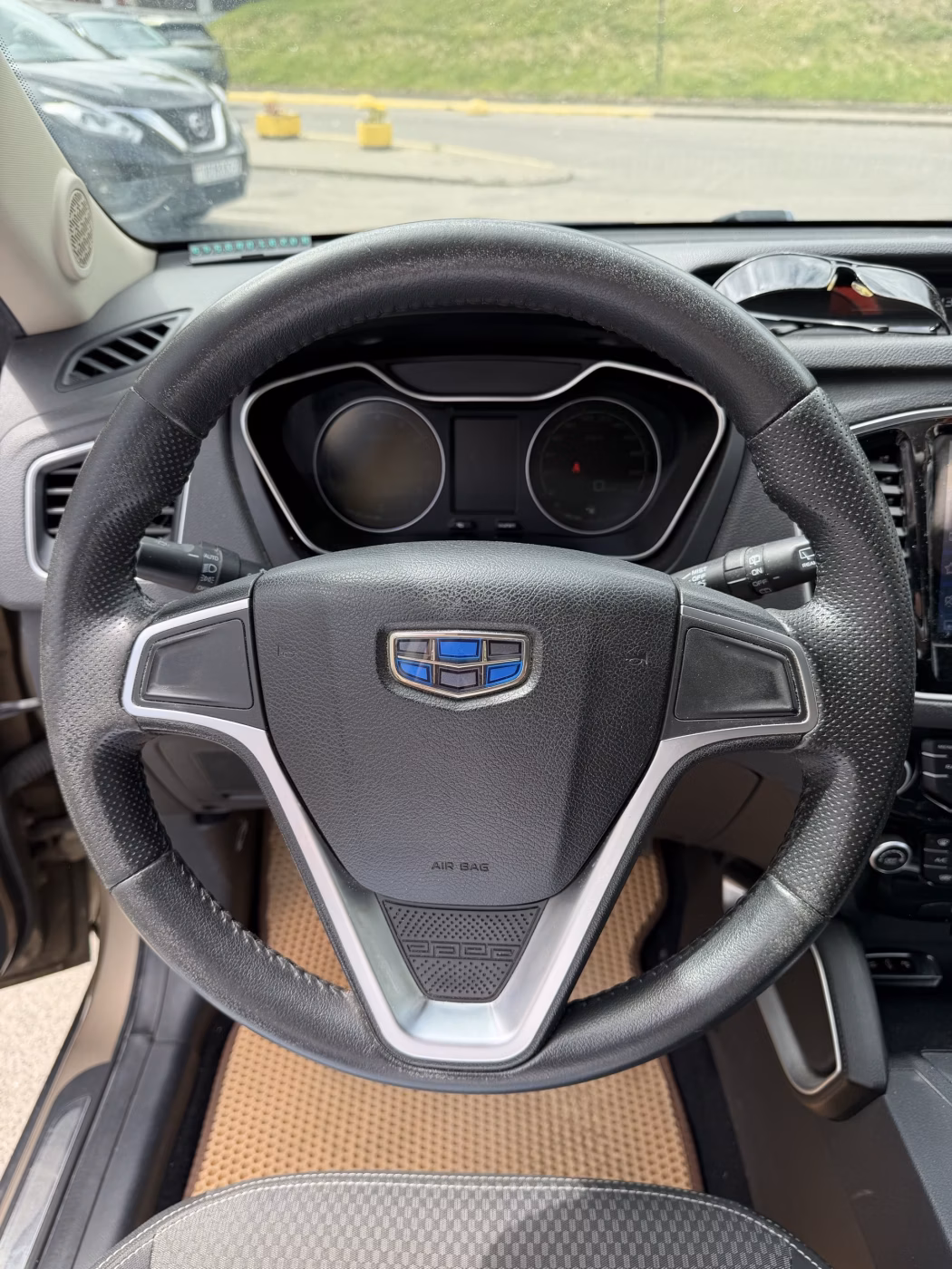 Geely Emgrand X7 фото 19
