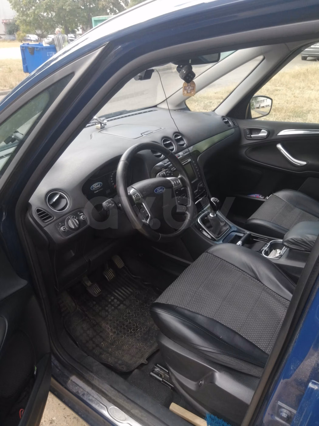 Ford Galaxy фото 9