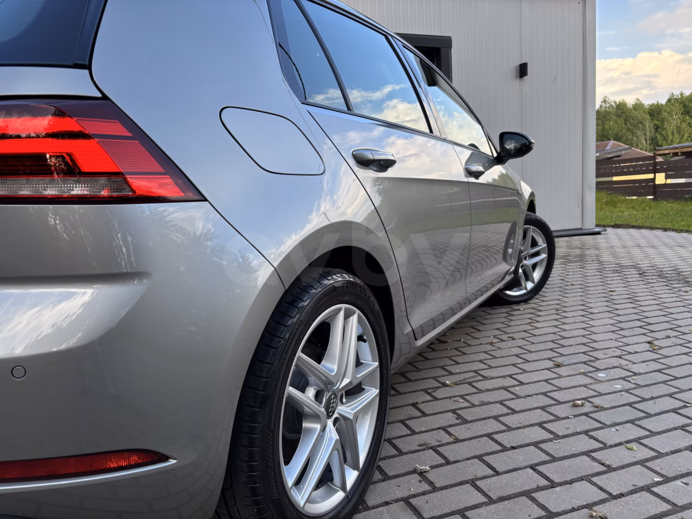 Volkswagen e-Golf фото 10