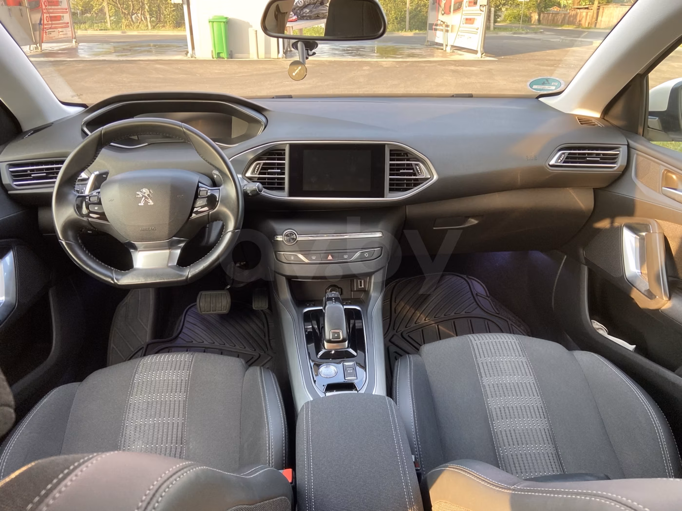 Peugeot 308 фото 12