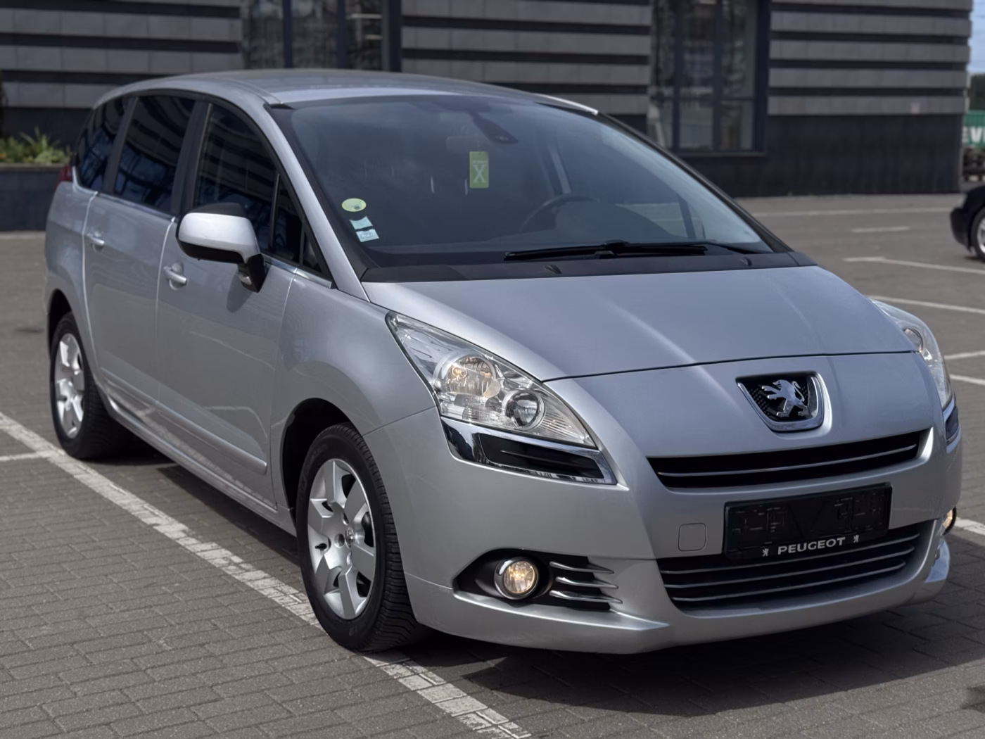 Peugeot 5008 фото 4