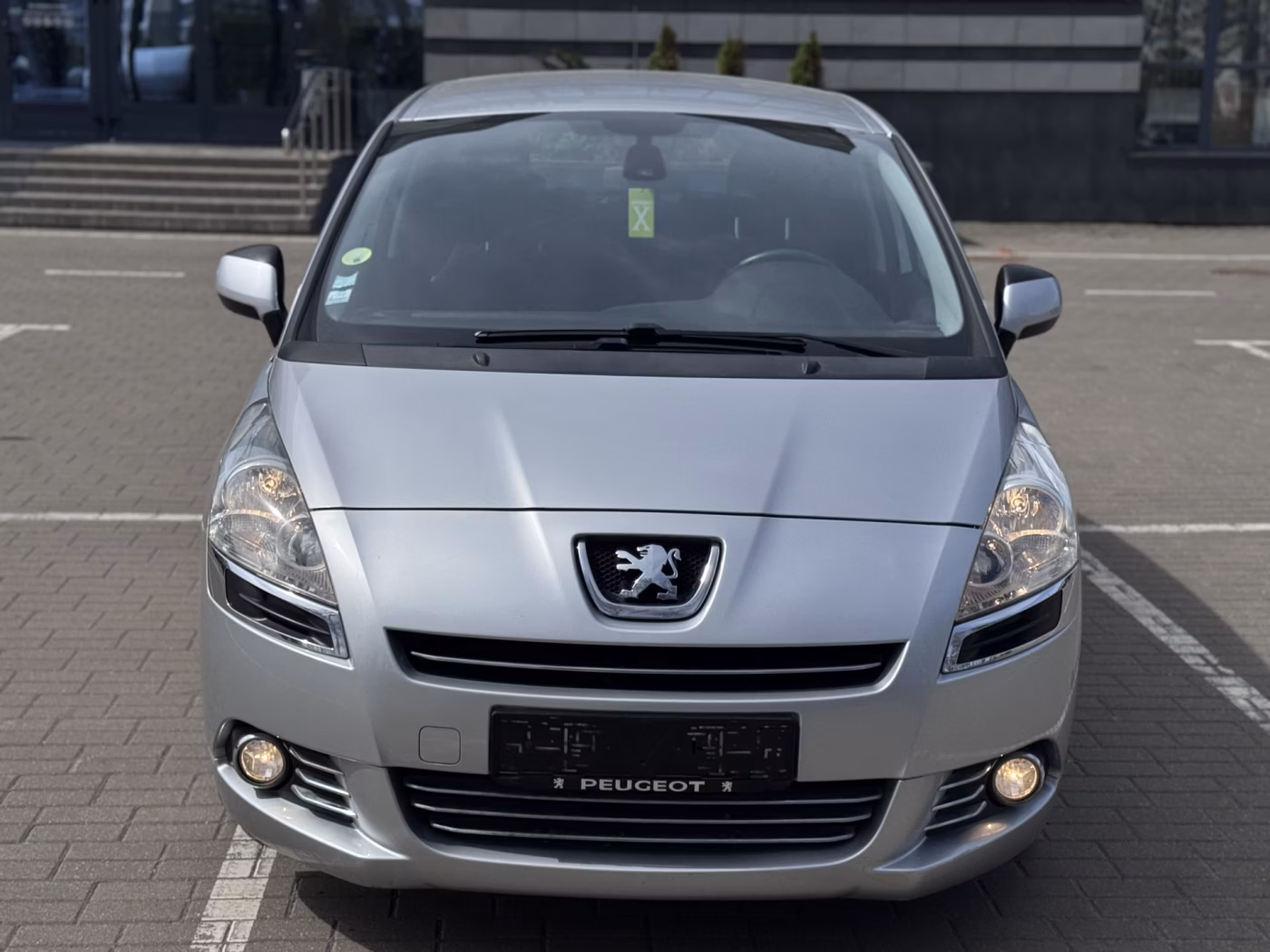 Peugeot 5008 фото 3