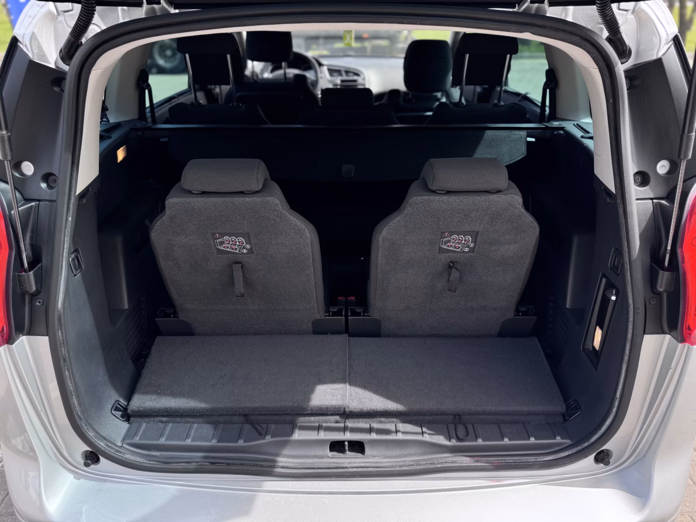 Peugeot 5008 фото 16