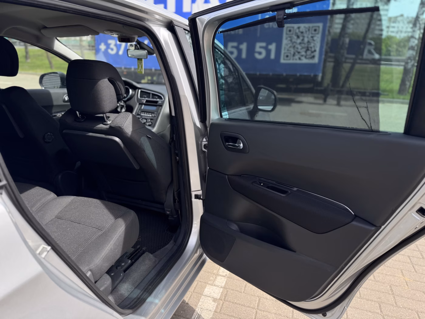 Peugeot 5008 фото 17