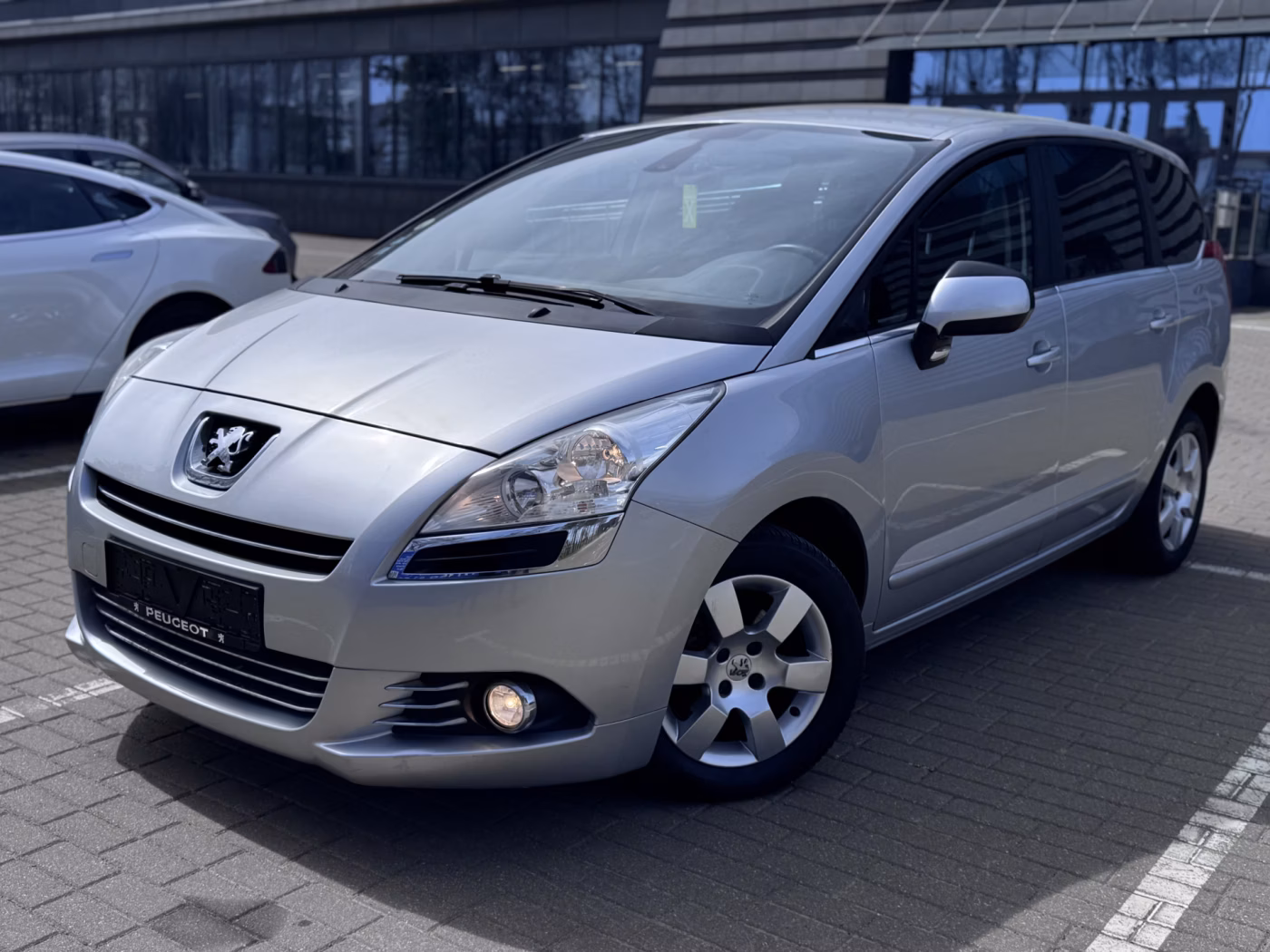 Peugeot 5008 фото 22