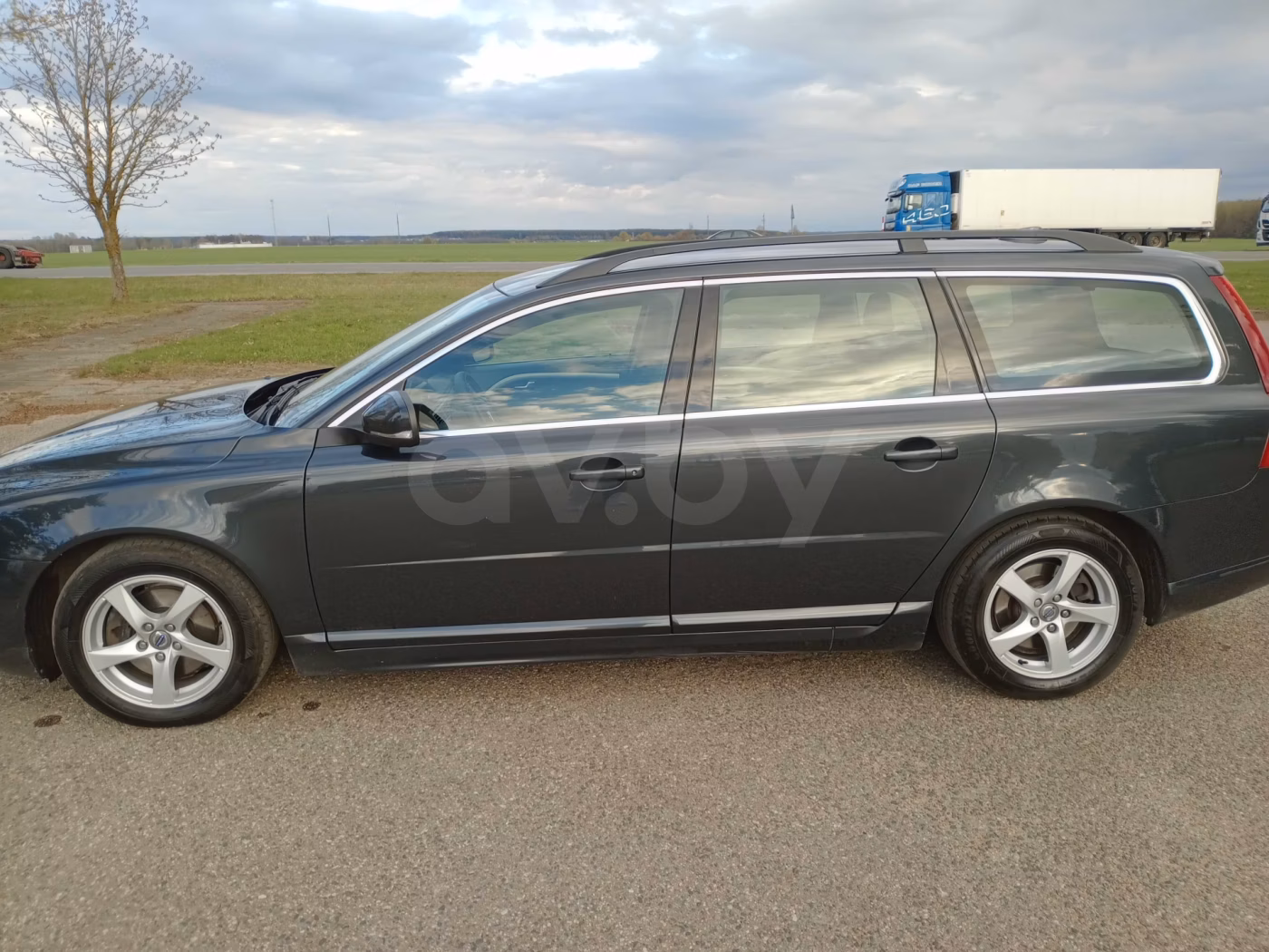 Volvo V70 фото 7