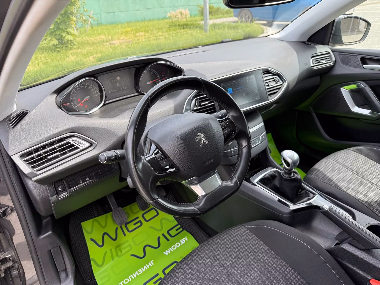 Peugeot 308 фото 15