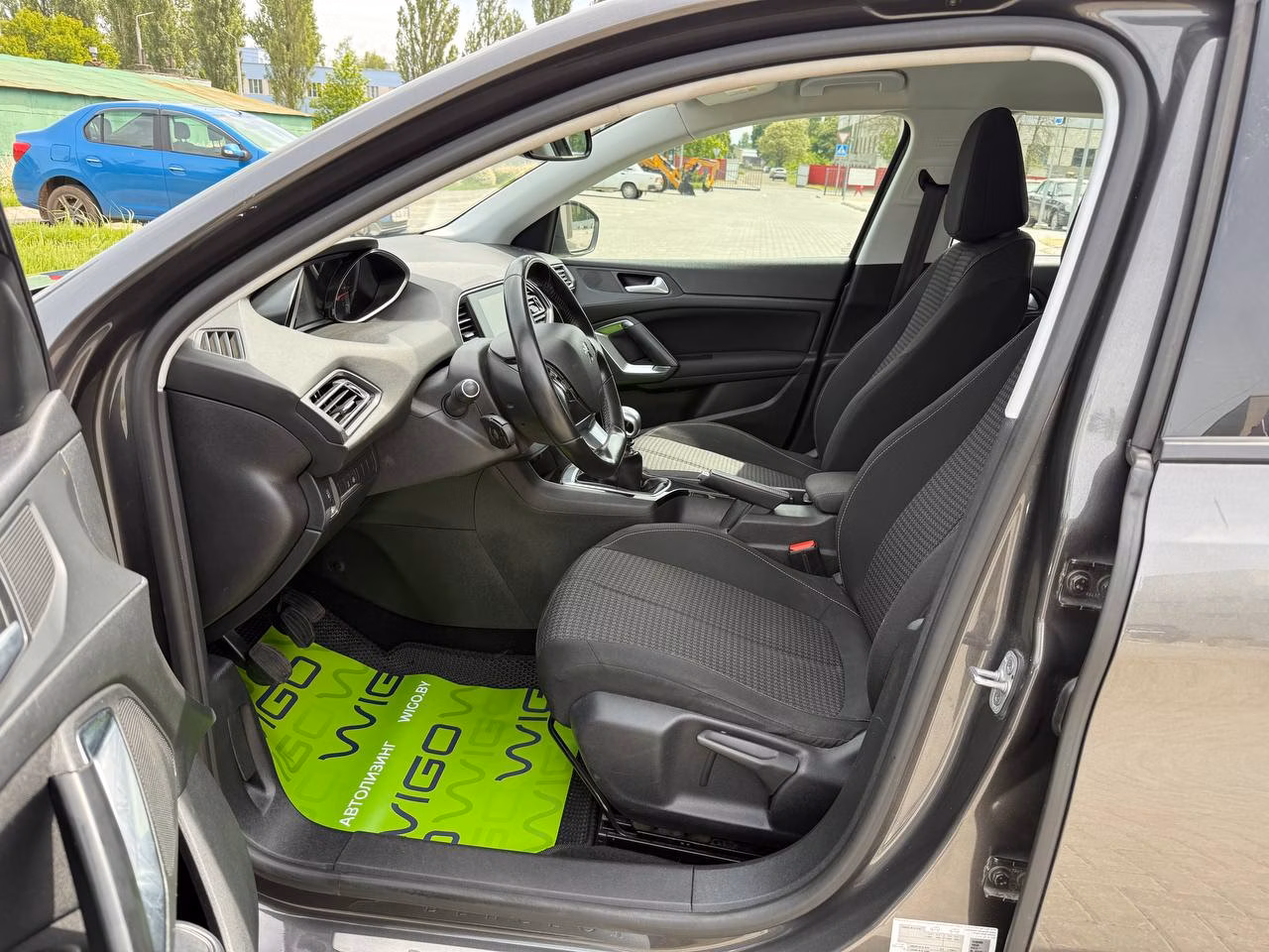 Peugeot 308 фото 14