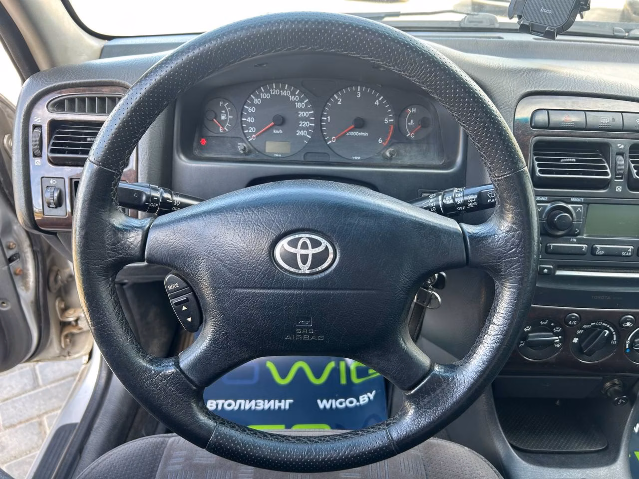 Toyota Avensis фото 10