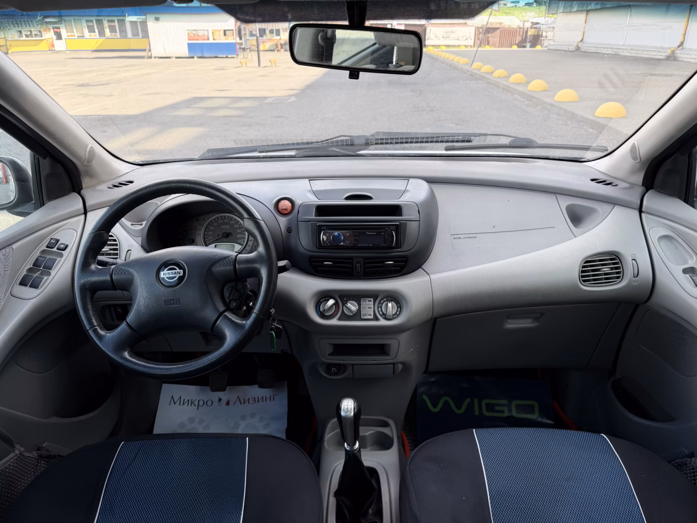 Nissan Almera Tino фото 9