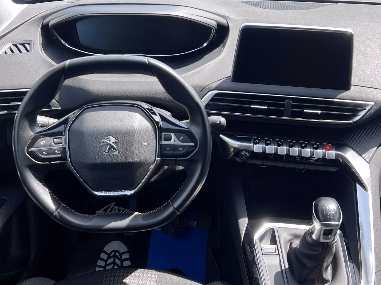 Peugeot 5008 фото 13