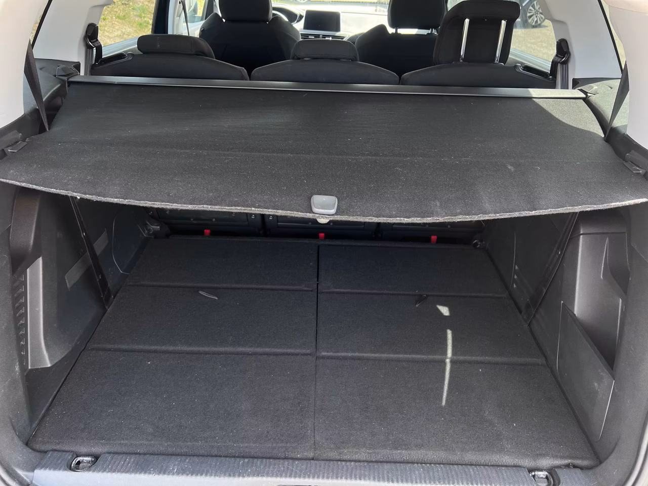 Peugeot 5008 фото 17