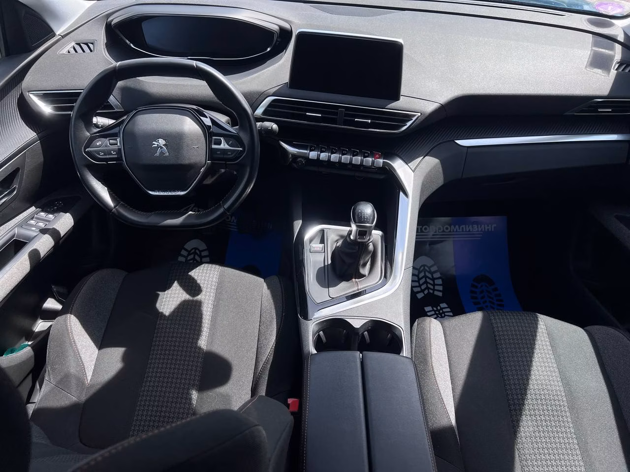 Peugeot 5008 фото 11