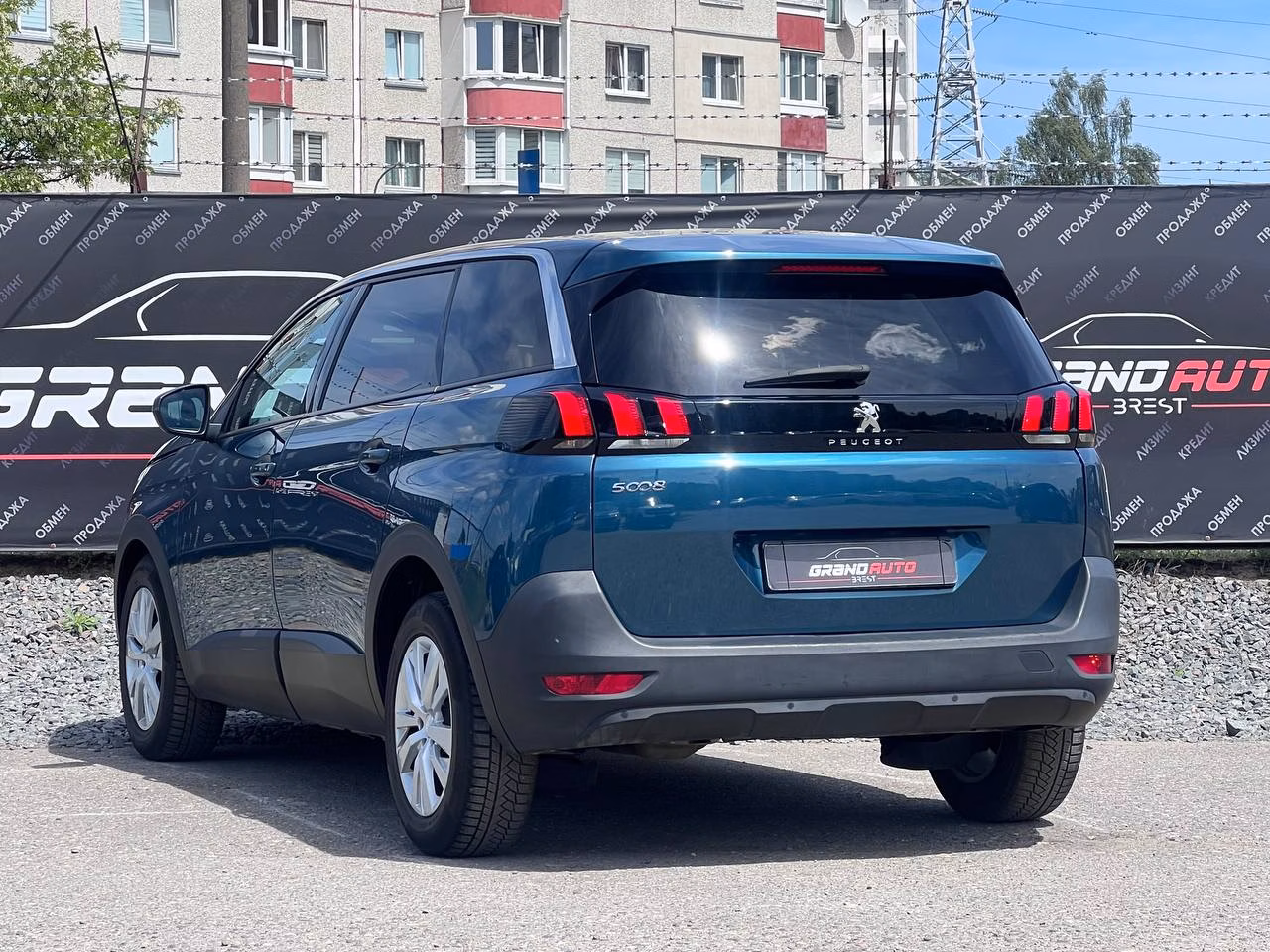 Peugeot 5008 фото 3