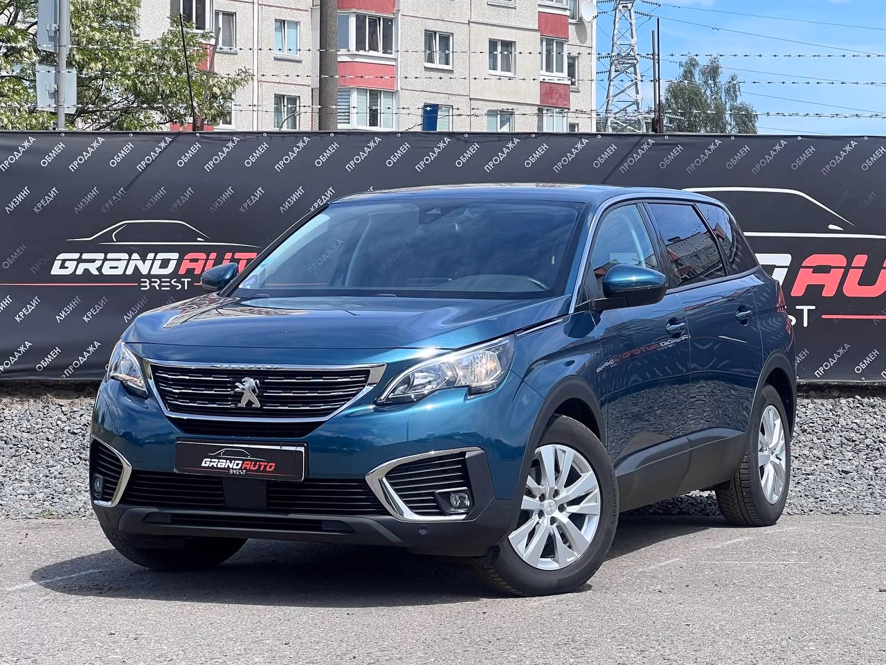 Peugeot 5008 фото 2