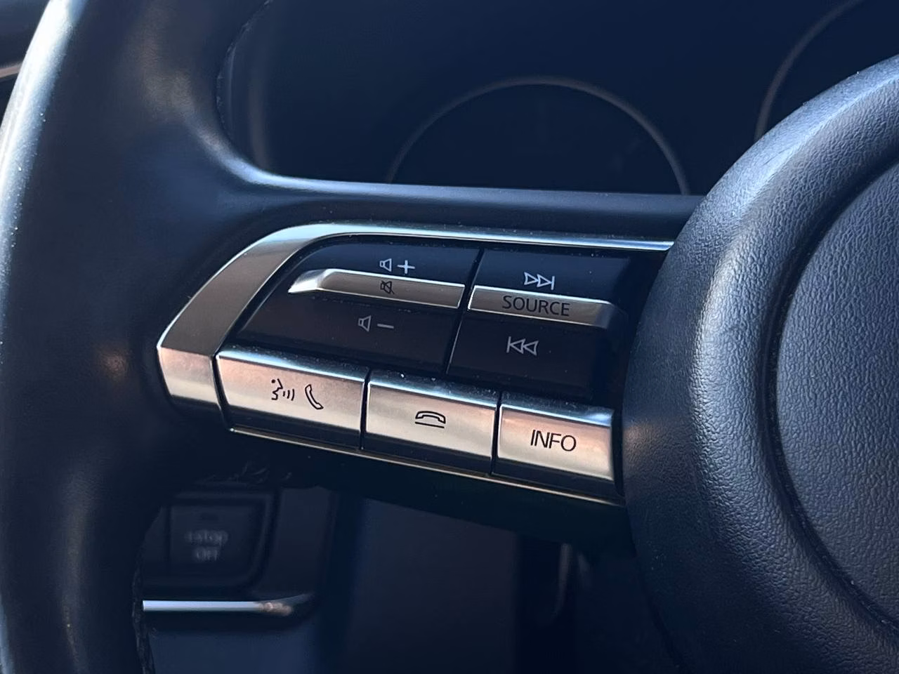 Mazda CX-30 фото 14