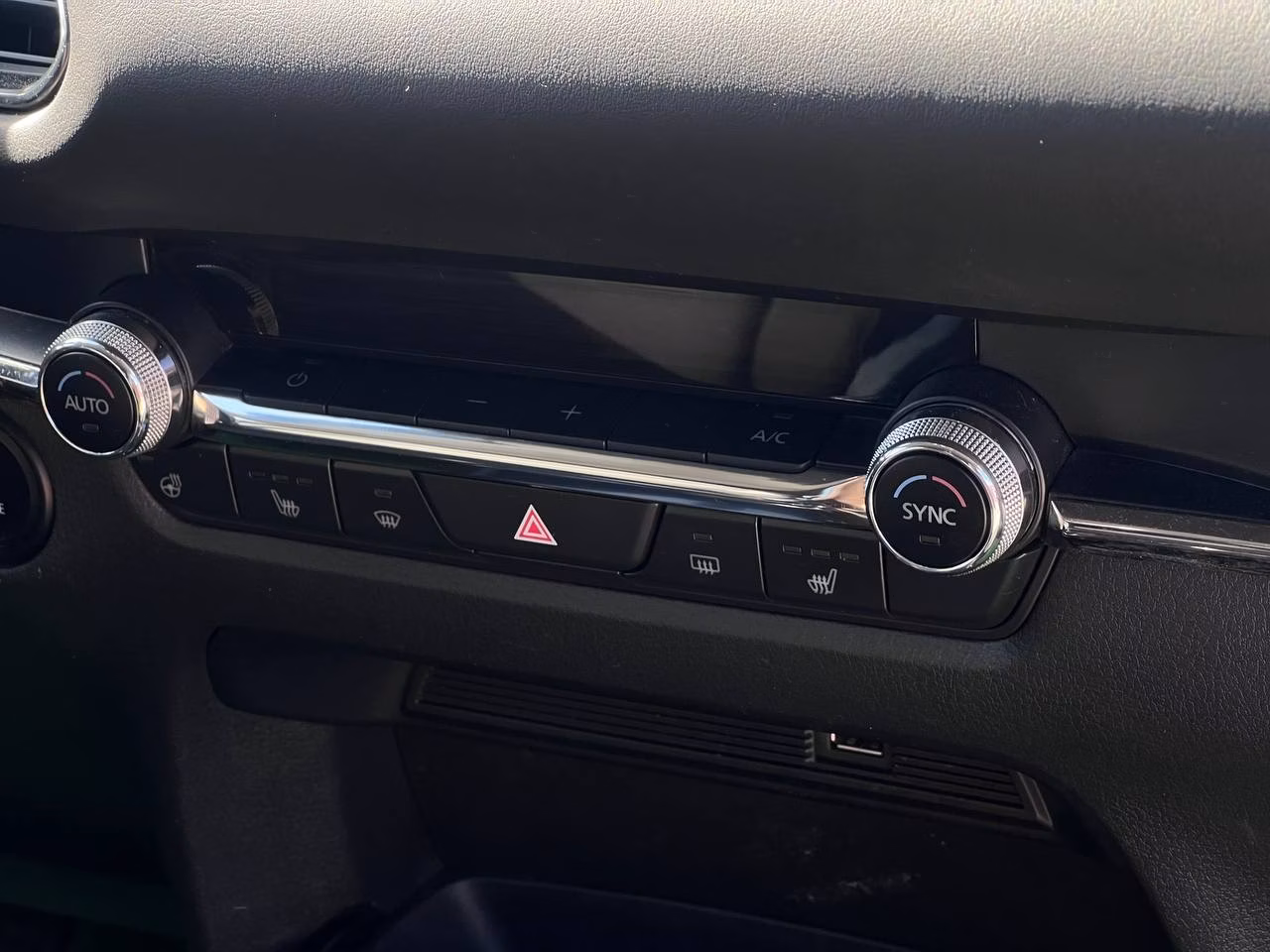 Mazda CX-30 фото 22